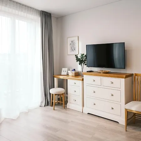J14a I & Automated Self Check-in 3* Вильнюс