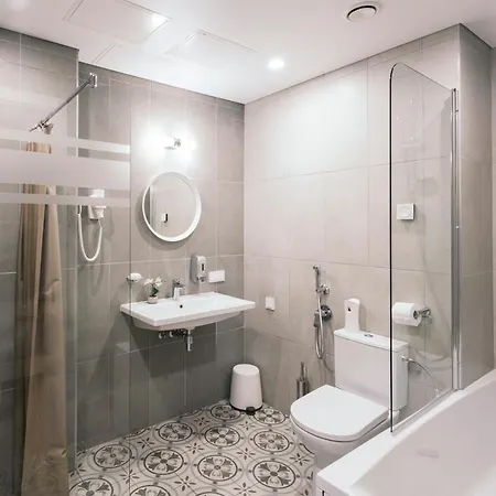 Aparthotel J14a I & Automated Self Check-in 3*