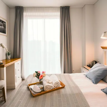 J14a I & Automated Self Check-in 3*