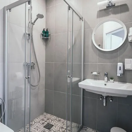 J14a I & Automated Self Check-in Aparthotel 3*