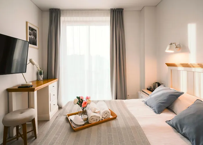 J14a I & Automated Self Check-in 3*