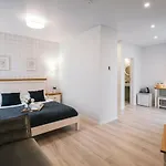 J14a I & Automated Self Check-in Hotel apartamentowy