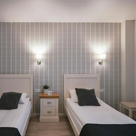 Apartahotel J14a I & Automated Self Check-in 3*