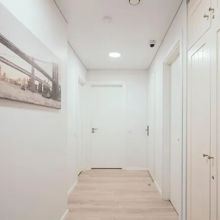 J14a I & Automated Self Check-in Vilna