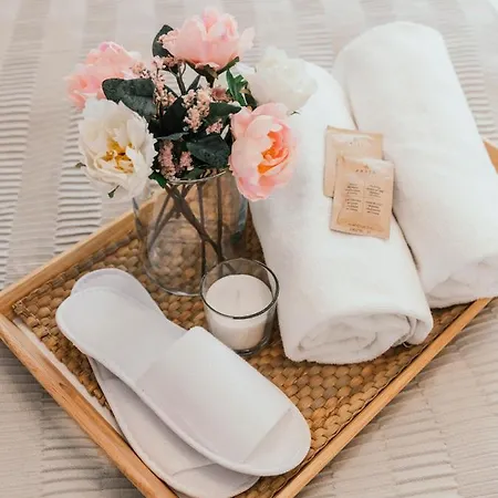 J14a I & Automated Self Check-in 3*