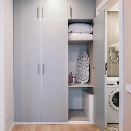 J14a I & Automated Self Check-in